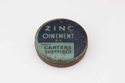 tin of zinc ointment