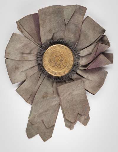 ribbon rosette/favour/souvenir of the visit of George III to Exeter in 1789 commemorating his recovery from illness