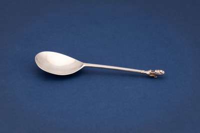 lion sejant spoon