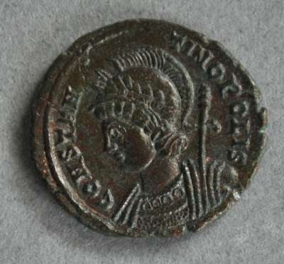 coin, nummus (1/132 of a pound), personification of Constantinopolis