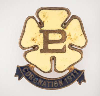 Primrose League coronation badge