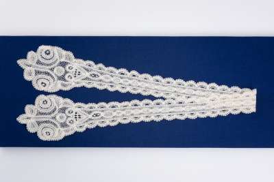 Branscombe point lace tie